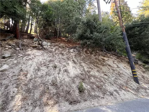 0 Lausanne, Crestline, CA 92325 photo 2