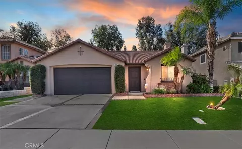 3568 Birchleaf Dr, Corona, CA 92881