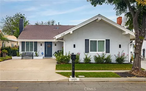 6189 E Camino Manzano, Anaheim, CA 92807