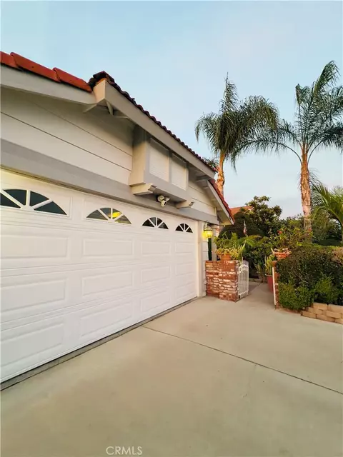 1455 Cresta, Corona, CA 92879