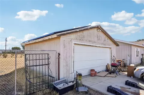 10992 Tecopa Rd, Apple Valley, CA 92308 photo 3