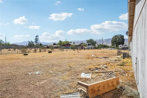 10992 Tecopa Rd, Apple Valley, CA 92308 photo 5
