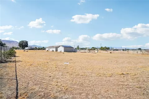 10992 Tecopa Rd, Apple Valley, CA 92308 photo 9