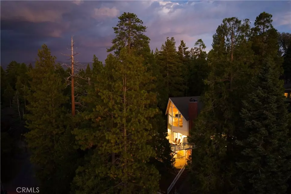 Exterior - 527 Rainier Rd, Lake Arrowhead, CA 92352 photo 10 of 10