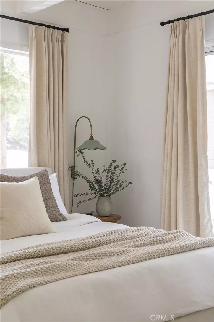 Bedroom - 527 Rainier Rd, Lake Arrowhead, CA 92352 photo 6 of 6