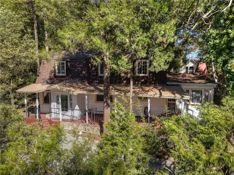 23581 Lake Dr, Crestline, CA 92325