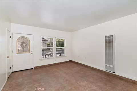 Living - 23581 Lake Dr, Crestline, CA 92325 photo 6 of 8