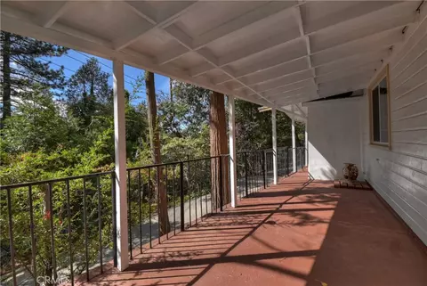 Exterior - 23581 Lake Dr, Crestline, CA 92325 photo 4 of 9