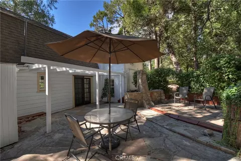 Exterior - 23581 Lake Dr, Crestline, CA 92325 photo 5 of 9