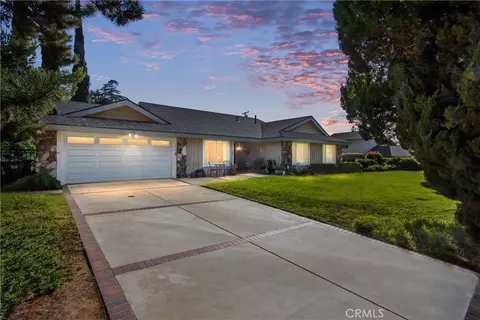 446 E Sunset Dr N, Redlands, CA 92373