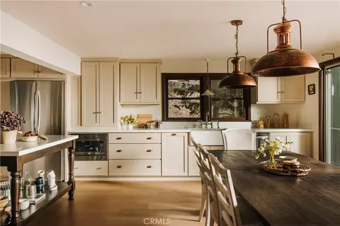 22771 Crest Frst, San Bernardino, CA 92404
