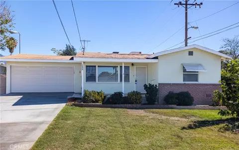 12035 3rd St, Yucaipa, CA 92399