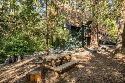Exterior - 385 Birchwood Dr, Lake Arrowhead, CA 92352 photo 2 of 7