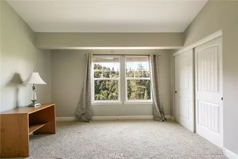 Bedroom - 28449 Fresh Spring Ln, Lake Arrowhead, CA 92352 photo 3 of 7