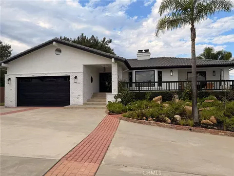 1677 S Hill Ave, Fallbrook, CA 92028