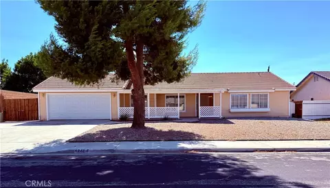 12404 Mammoth Dr, Victorville, CA 92392