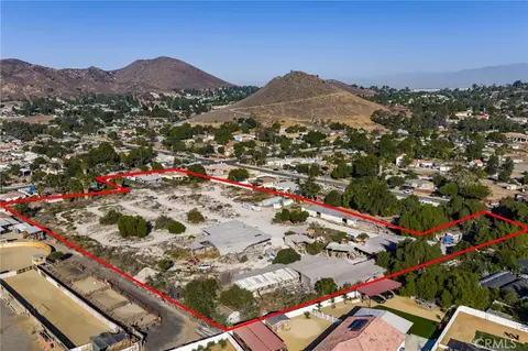 10702 Cypress, Riverside, CA 92505