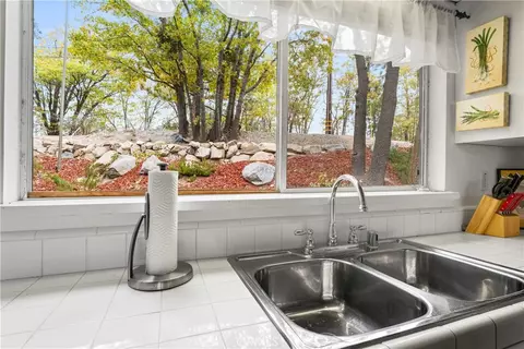 Kitchen - 705 Cypress Rd, Cedar Glen, CA 92321 photo 2 of 2