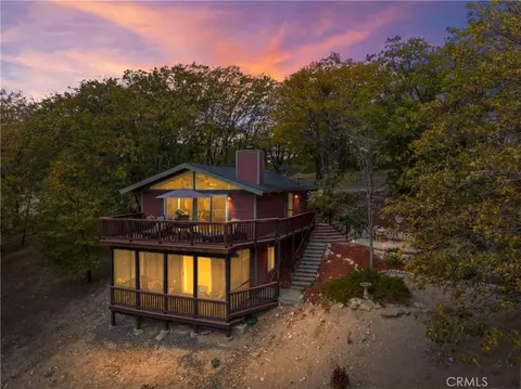 Exterior - 705 Cypress Rd, Cedar Glen, CA 92321 photo 5 of 22