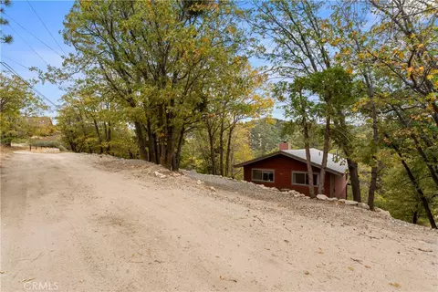 Exterior - 705 Cypress Rd, Cedar Glen, CA 92321 photo 21 of 22