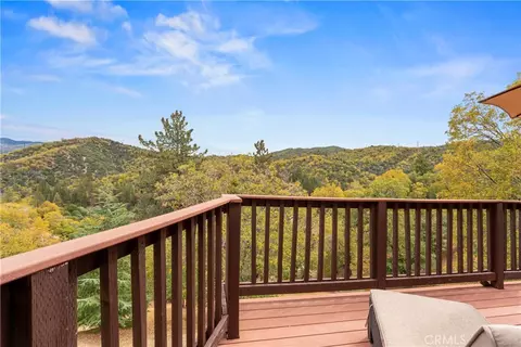 Exterior - 705 Cypress Rd, Cedar Glen, CA 92321 photo 3 of 22