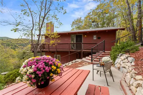 Exterior - 705 Cypress Rd, Cedar Glen, CA 92321 photo 4 of 22