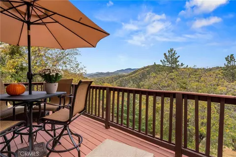Exterior - 705 Cypress Rd, Cedar Glen, CA 92321 photo 12 of 22