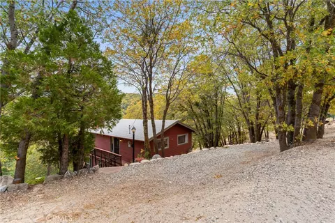 Exterior - 705 Cypress Rd, Cedar Glen, CA 92321 photo 19 of 22