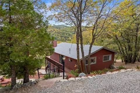 Exterior - 705 Cypress Rd, Cedar Glen, CA 92321 photo 18 of 22