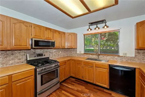 Kitchen - 489 Dorn, Crestline, CA 92325 photo 2 of 4