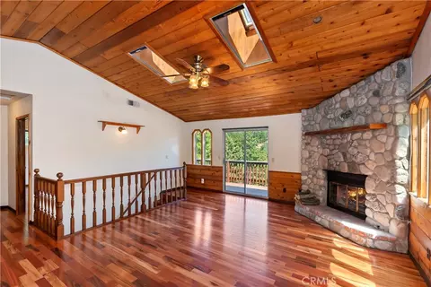 Living - 489 Dorn, Crestline, CA 92325 photo 3 of 7