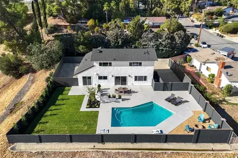 26004 Adamor Rd, Calabasas, CA 91302