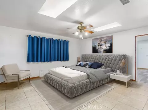 Bedroom - 7045 Oak Hill Rd, Oak Hills, CA 92344 photo 1 of 4