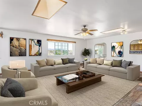 Living - 7045 Oak Hill Rd, Oak Hills, CA 92344 photo 2 of 5