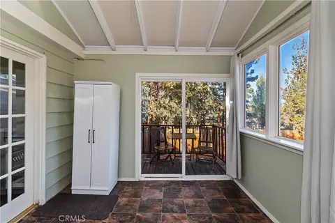 Exterior - 811 Leonard Ln, Sugarloaf, CA 92386 photo 1 of 6