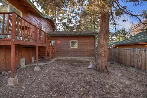 Exterior - 811 Leonard Ln, Sugarloaf, CA 92386 photo 6 of 6