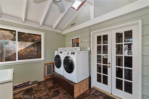 811 Leonard Ln, Sugarloaf, CA 92386 photo 8