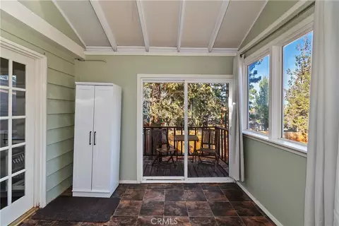 811 Leonard Ln, Sugarloaf, CA 92386 photo 9