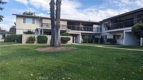 112 N Center St, Redlands, CA 92373