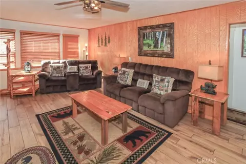 Living - 592 Douglas St, Big Bear Lake, CA 92315 photo 2 of 4