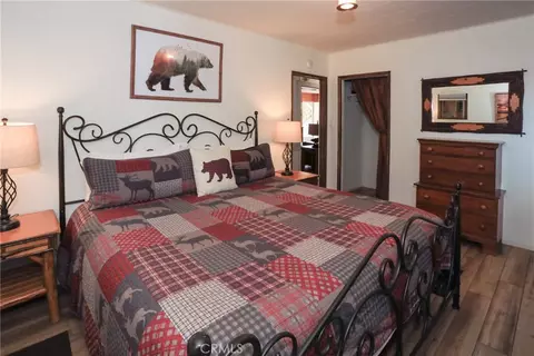 Bedroom - 592 Douglas St, Big Bear Lake, CA 92315 photo 3 of 8