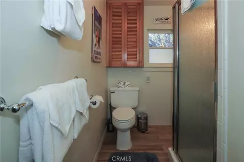 Bath - 592 Douglas St, Big Bear Lake, CA 92315 photo 1 of 3