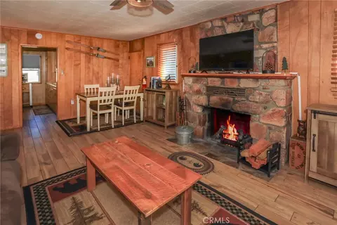 Living - 592 Douglas St, Big Bear Lake, CA 92315 photo 3 of 4