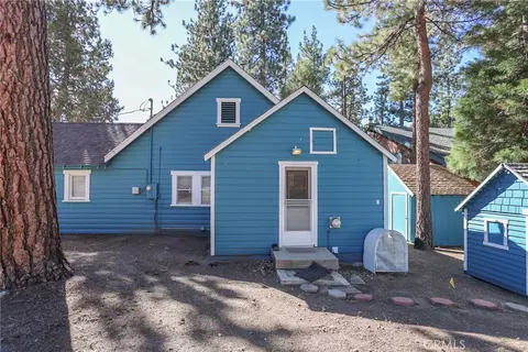 Exterior - 592 Douglas St, Big Bear Lake, CA 92315 photo 7 of 9