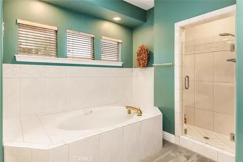 Bath - 1711 Kyle, Redlands, CA 92373 photo 5 of 5