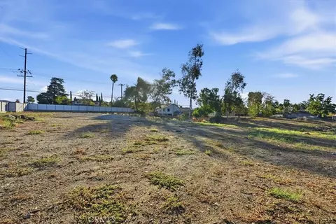10007 Beaumont Ave, Cherry Valley, CA 92223 photo 4