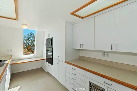 Kitchen - 22 Holly Dr, Running Springs, CA 92382 photo 3 of 4