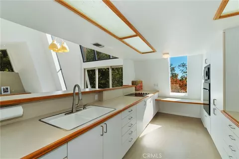Kitchen - 22 Holly Dr, Running Springs, CA 92382 photo 2 of 4