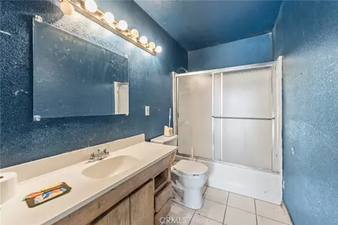 Bath - 831 W Lugonia, Redlands, CA 92374 photo 3 of 3