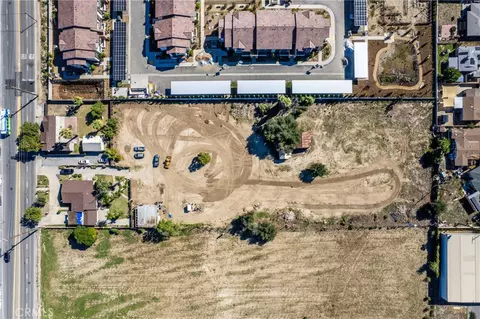 View/Area - 831 W Lugonia, Redlands, CA 92374 photo 6 of 20